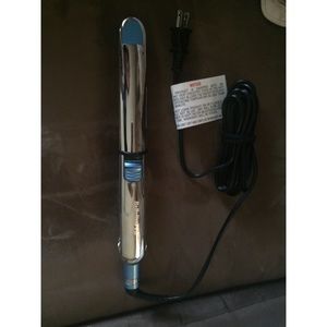 BaByliss Pro flat iron *SALE TODAY ONLY*